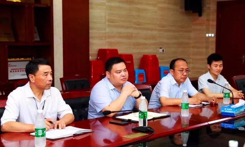 華菱星馬集團劉漢如董事長蒞臨程力汽車集團商務(wù)考察暨洽談戰(zhàn)略合作項目