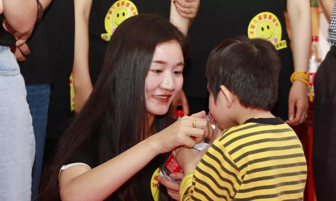 弘揚(yáng)傳統(tǒng)美德，關(guān)愛(ài)兒童成長(zhǎng)----首屆“魅力隨州，多彩程力”抖音大賽捐贈(zèng)公益活動(dòng)紀(jì)實(shí)